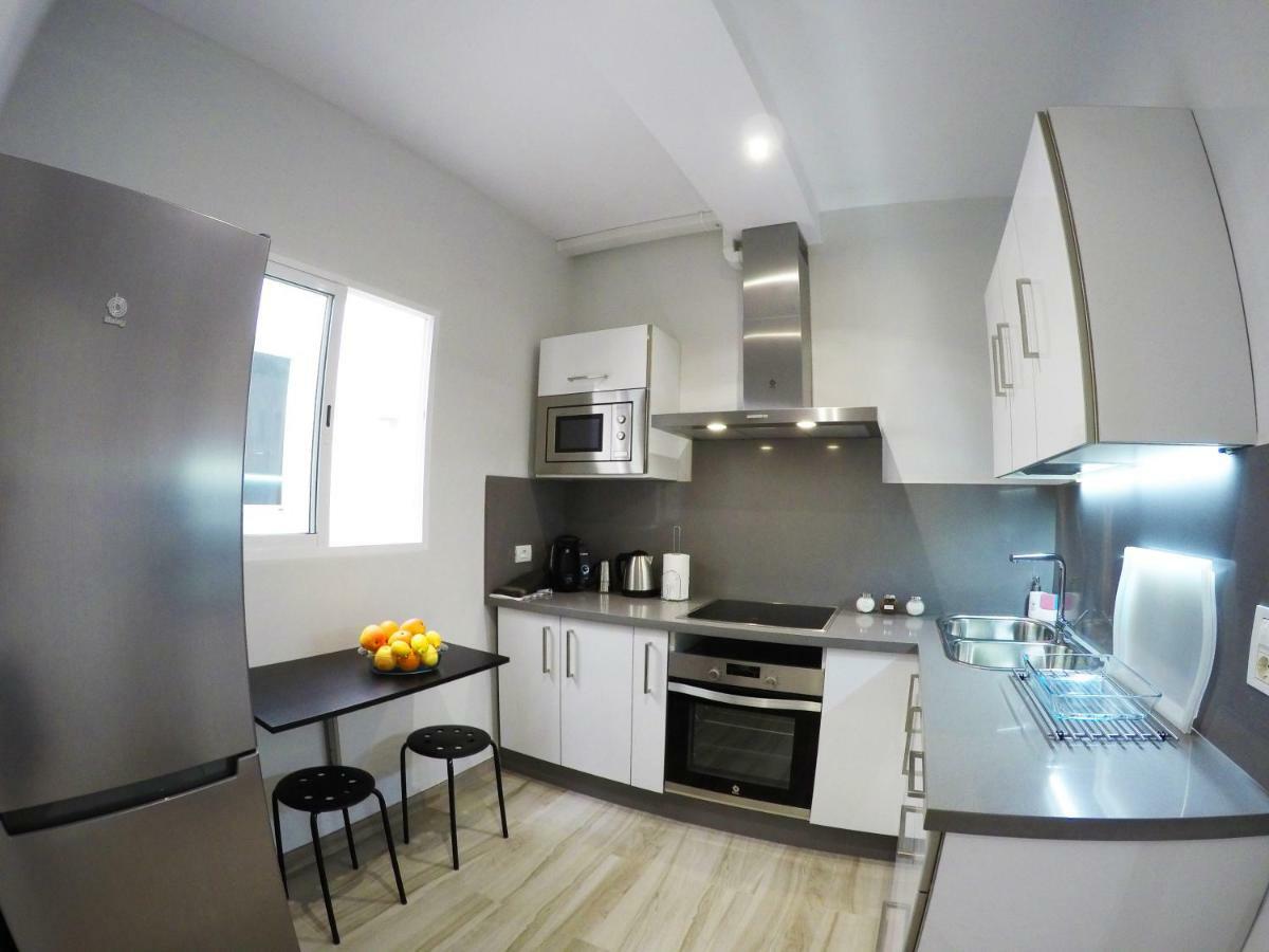 Apartamentos Ainara サンタクルスデテネリフェ エクステリア 写真